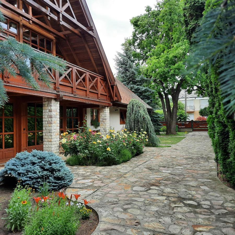 Toelgyes Apartment Hajdúszoboszló Exterior foto