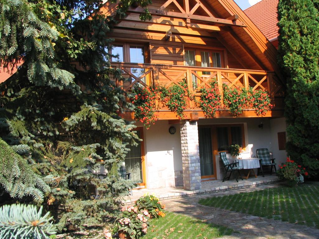 Toelgyes Apartment Hajdúszoboszló Exterior foto